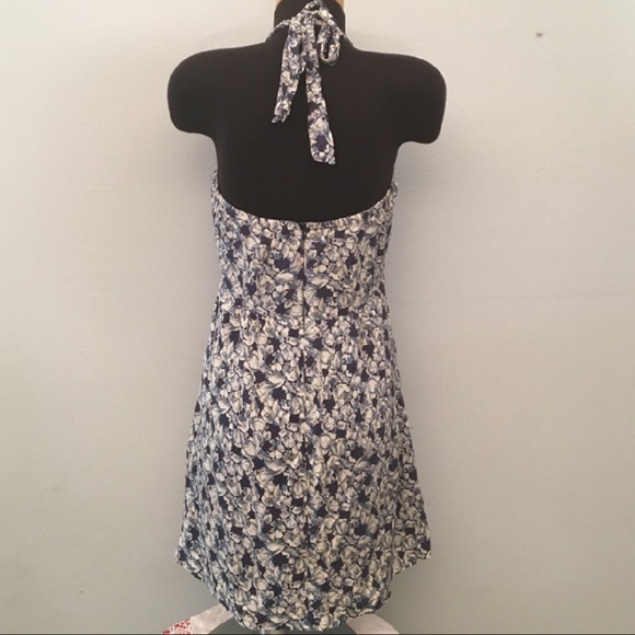 reposh floral dress with pockets - Picture 3 of 4